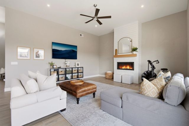 7907 Tiburon Hills Drive NW, Albuquerque, NM 87120