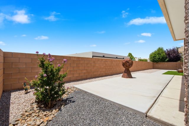 7907 Tiburon Hills Drive NW, Albuquerque, NM 87120