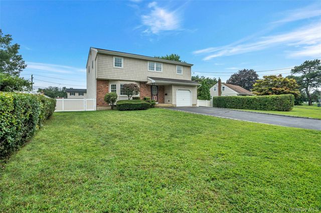 416 Old Country Road, Deer Park, NY 11729