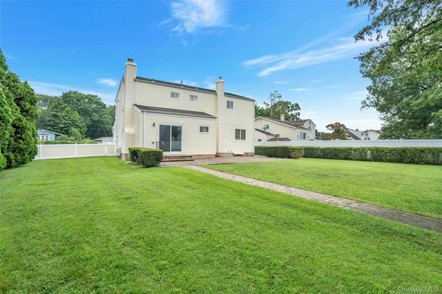 416 Old Country Road, Deer Park, NY 11729