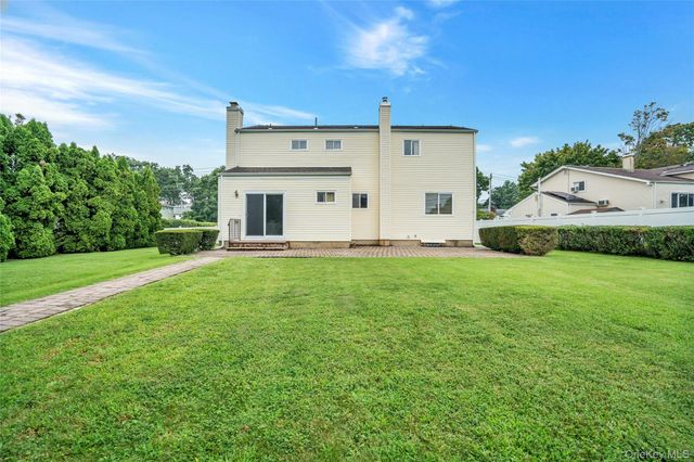 416 Old Country Road, Deer Park, NY 11729