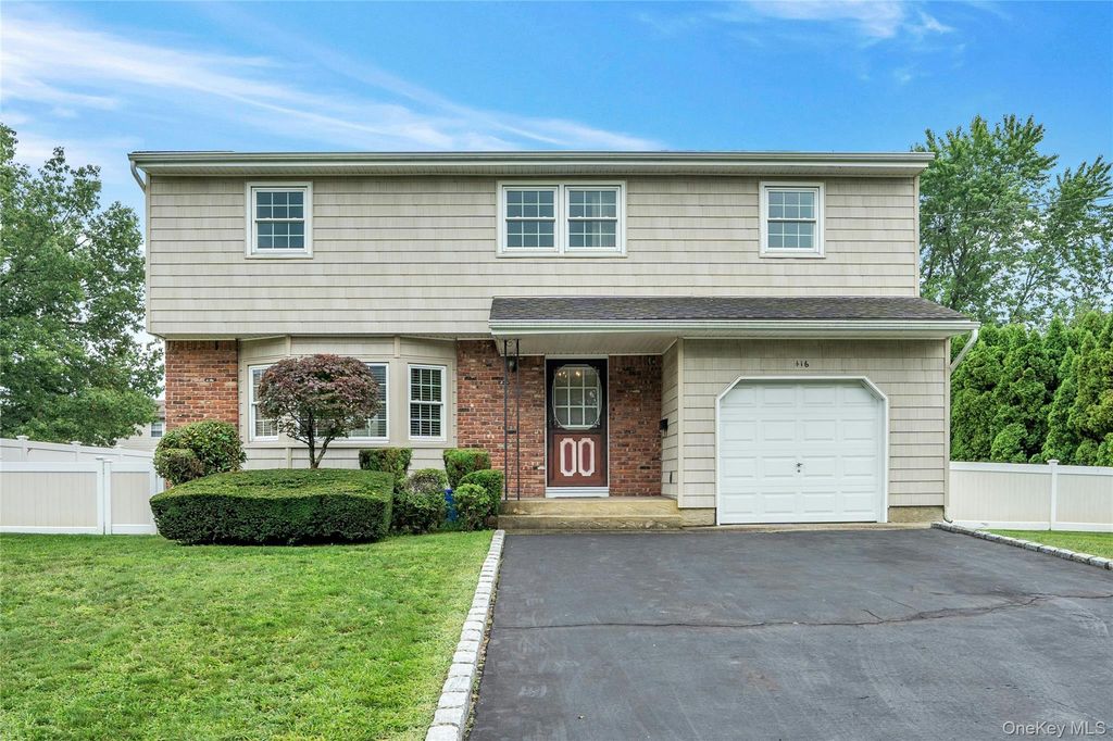 416 Old Country Road, Deer Park, NY 11729 — exterior