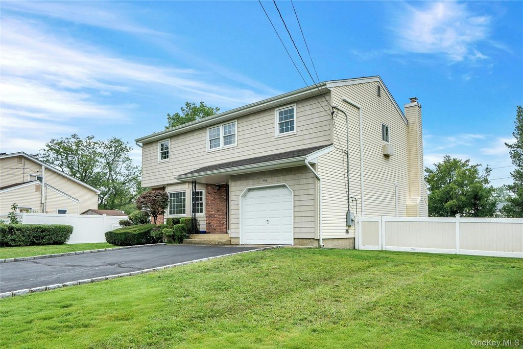 416 Old Country Road, Deer Park, NY 11729 — photo 4