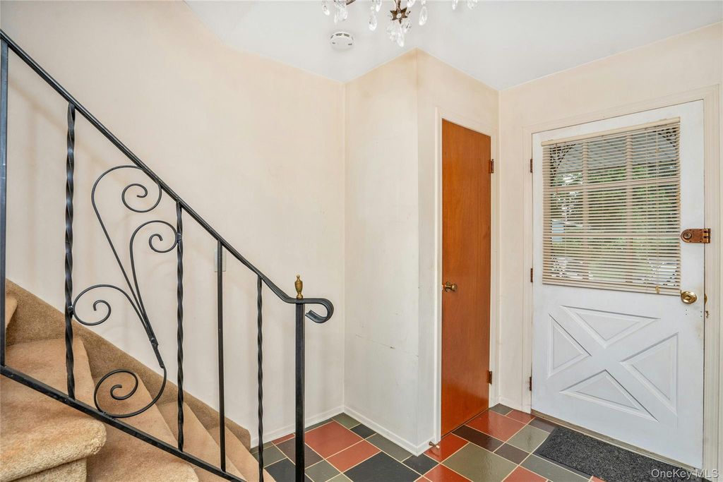 416 Old Country Road, Deer Park, NY 11729 — photo 5