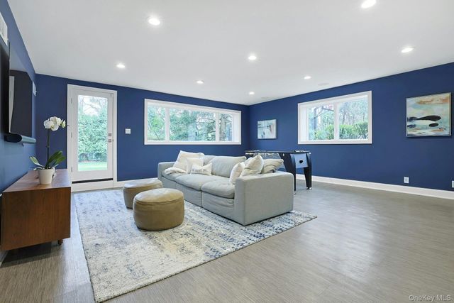 22 Leatherstocking Lane, Scarsdale, NY 10583
