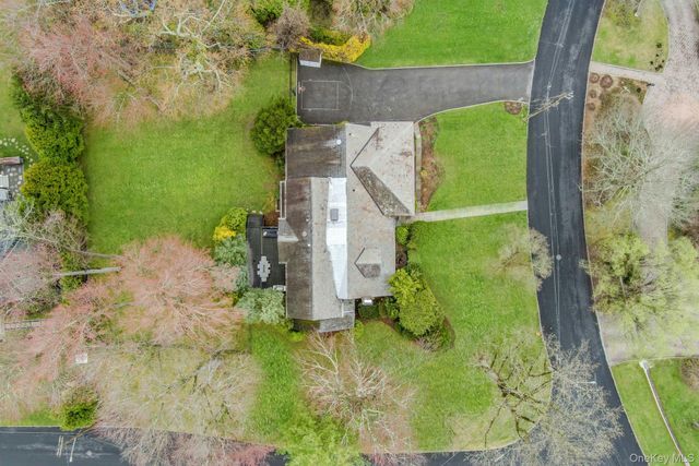 22 Leatherstocking Lane, Scarsdale, NY 10583