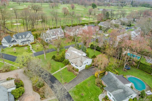 22 Leatherstocking Lane, Scarsdale, NY 10583