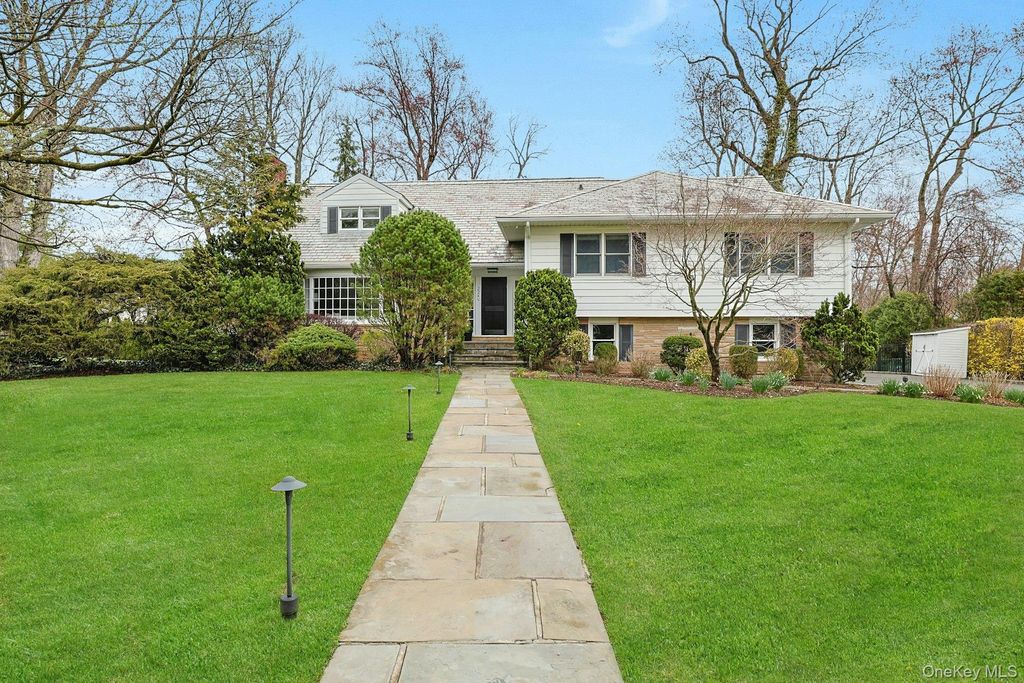 22 Leatherstocking Lane, Scarsdale, NY 10583