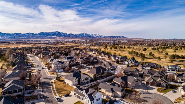 9995 S CADDIE CIR, South Jordan, UT 84009