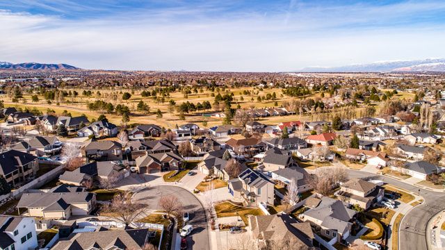 9995 S CADDIE CIR, South Jordan, UT 84009