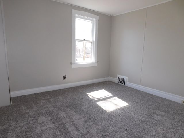 211 N 8th Street, Niles City, MI 49120