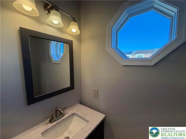 350 Moty Drive, Alburtis Boro, PA 18011