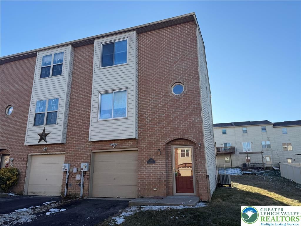 350 Moty Drive, Alburtis Boro, PA 18011