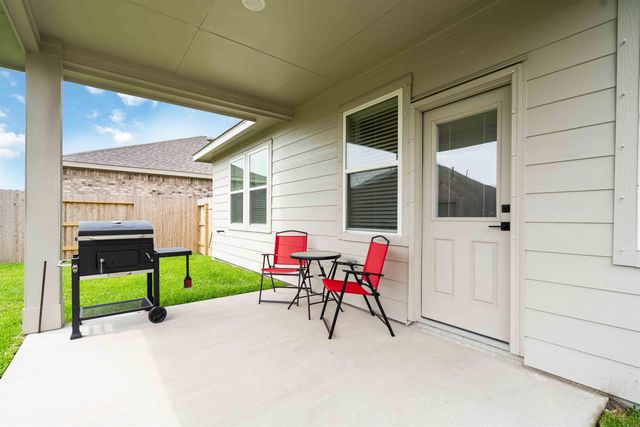 8414 Bay Ridge Circle, Baytown, TX 77523
