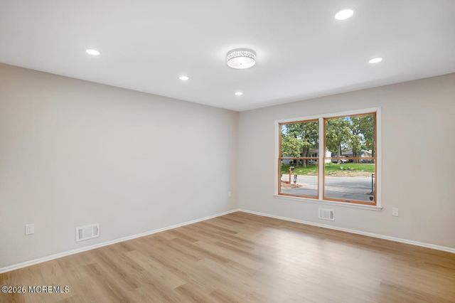 615 Beach Boulevard, Forked River, NJ 08731