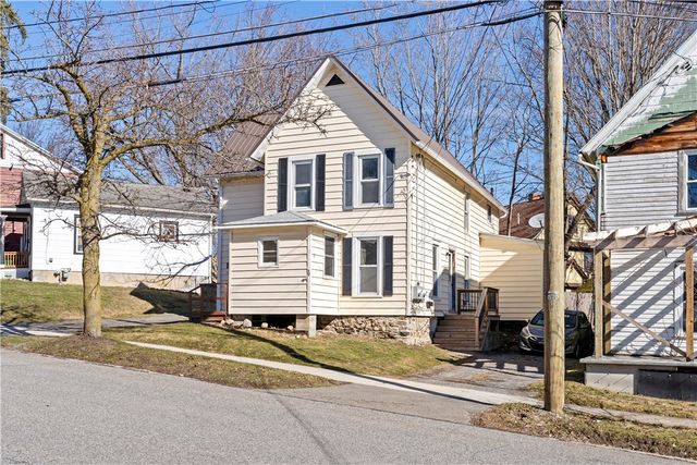 30 Lake Street, Perry, NY 14530