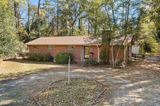 1008 Sand Ridge Road, Hubert, NC 28539