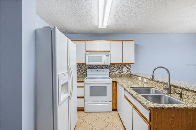 8431 EDGEWATER PLACE BOULEVARD, Tampa, FL 33615