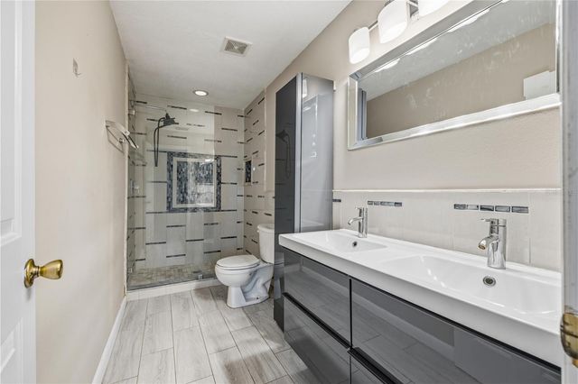 8431 EDGEWATER PLACE BOULEVARD, Tampa, FL 33615