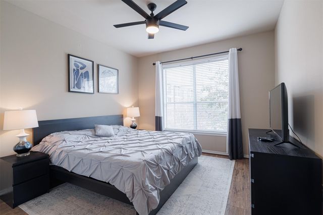 2400 Mccue Road 308, Houston, TX 77056