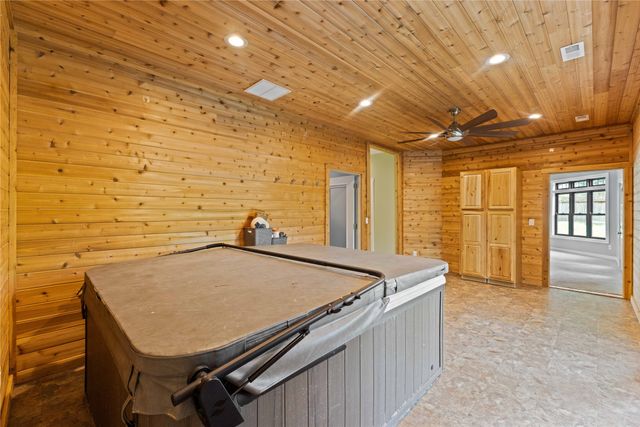 1621 NW 70th Place, Ankeny, IA 50023