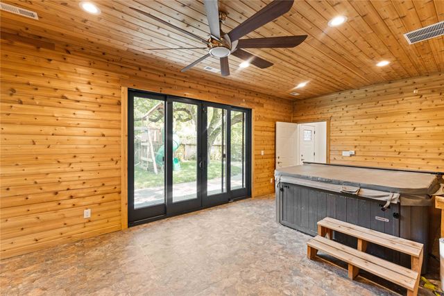 1621 NW 70th Place, Ankeny, IA 50023