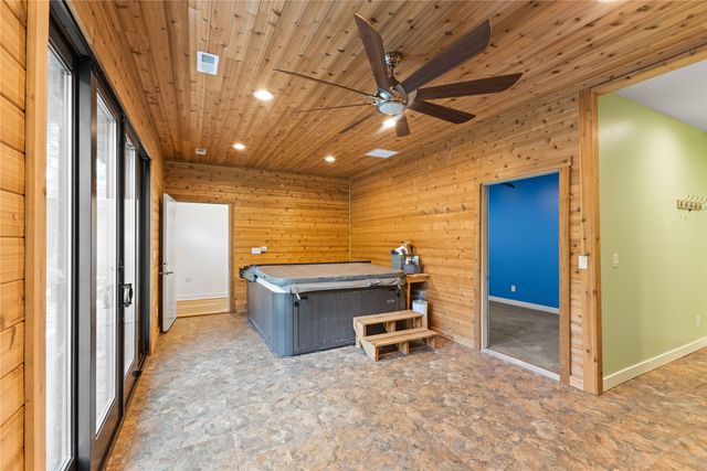 1621 NW 70th Place, Ankeny, IA 50023