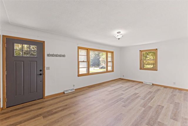 1621 NW 70th Place, Ankeny, IA 50023