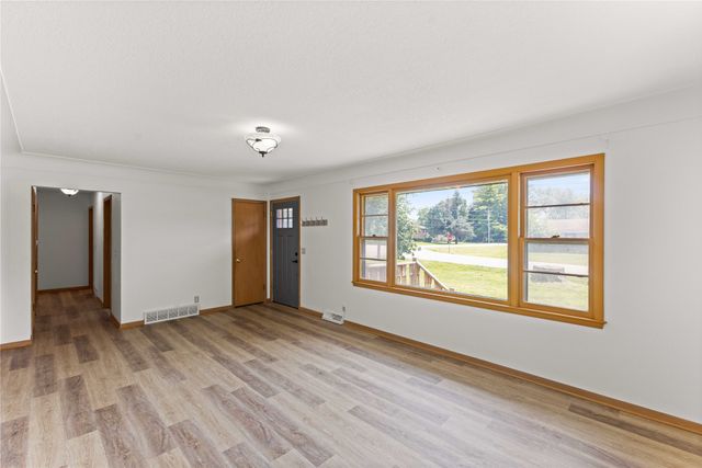 1621 NW 70th Place, Ankeny, IA 50023