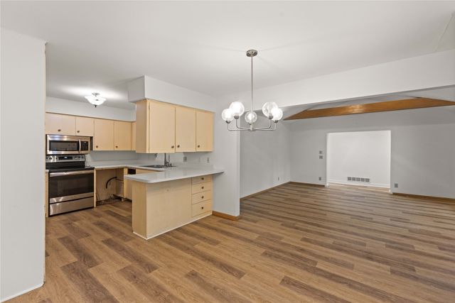 1621 NW 70th Place, Ankeny, IA 50023