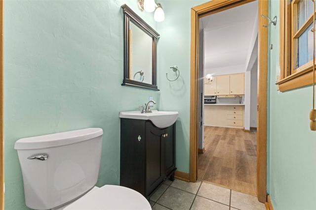 1621 NW 70th Place, Ankeny, IA 50023