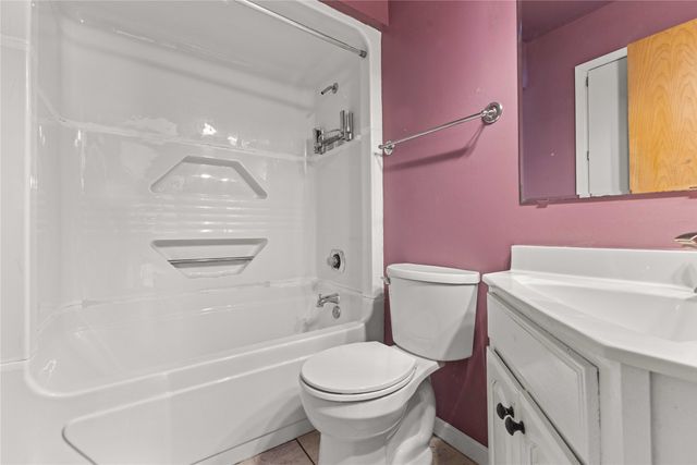 1621 NW 70th Place, Ankeny, IA 50023