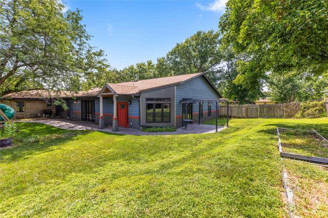 1621 NW 70th Place, Ankeny, IA 50023