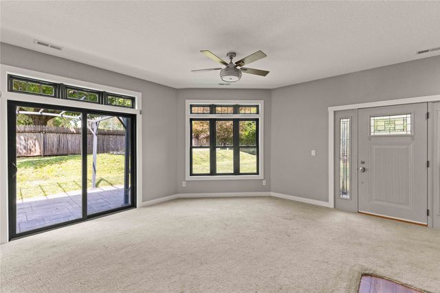 1621 NW 70th Place, Ankeny, IA 50023