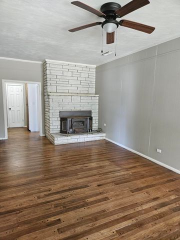 2158 North Boonville Avenue, Springfield, MO 65803