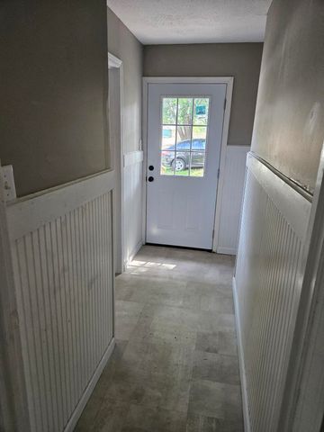 2158 North Boonville Avenue, Springfield, MO 65803