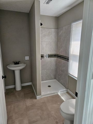 2158 North Boonville Avenue, Springfield, MO 65803