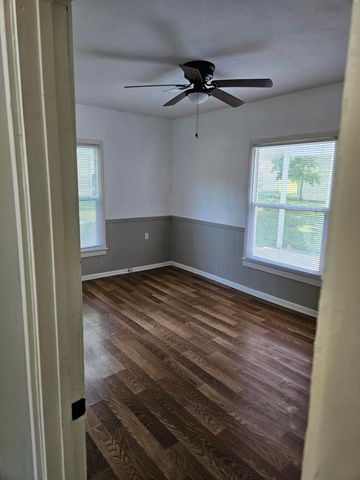 2158 North Boonville Avenue, Springfield, MO 65803