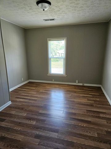 2158 North Boonville Avenue, Springfield, MO 65803