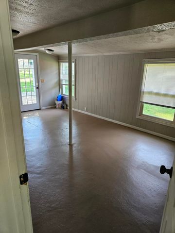2158 North Boonville Avenue, Springfield, MO 65803