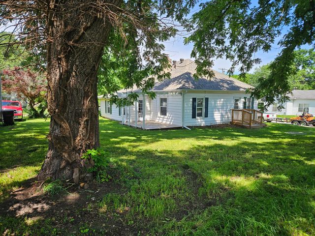 2158 North Boonville Avenue, Springfield, MO 65803