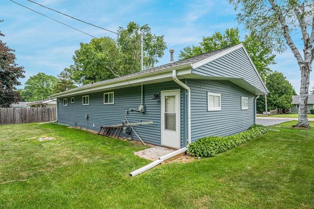 52 MYRNA JANE DRIVE, Oshkosh, WI 54902