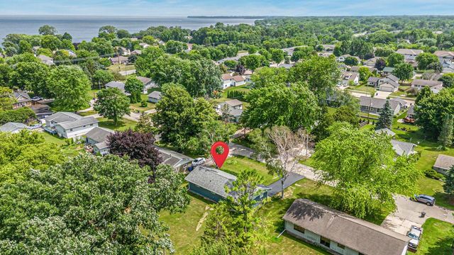52 MYRNA JANE DRIVE, Oshkosh, WI 54902