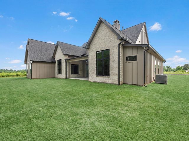 10039 Lakeside Oaks Dr, Plantersville, TX 77363