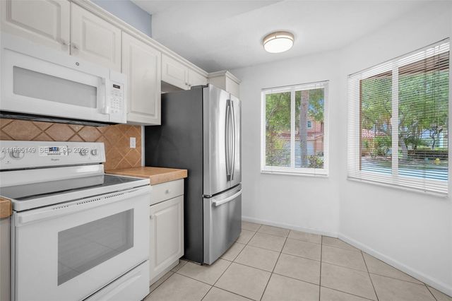 12675 NW 56th Dr 12675, Coral Springs, FL 33076