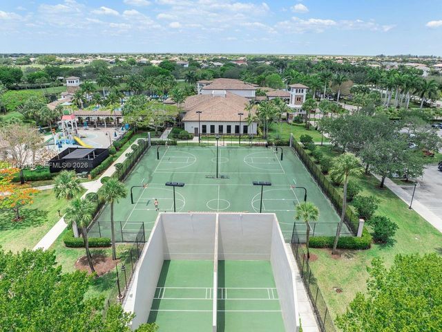 12675 NW 56th Dr 12675, Coral Springs, FL 33076