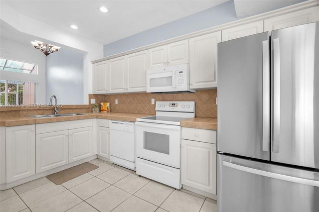 12675 NW 56th Dr 12675, Coral Springs, FL 33076