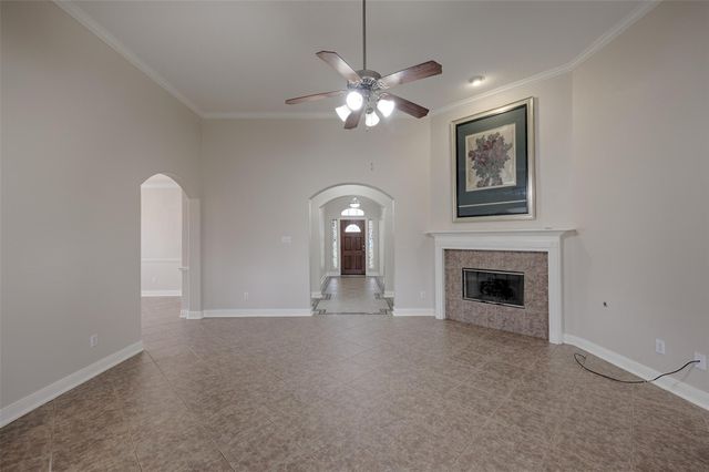 145 Dawns Edge Drive, Conroe, TX 77356