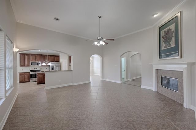 145 Dawns Edge Drive, Conroe, TX 77356