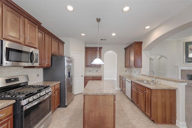 145 Dawns Edge Drive, Conroe, TX 77356